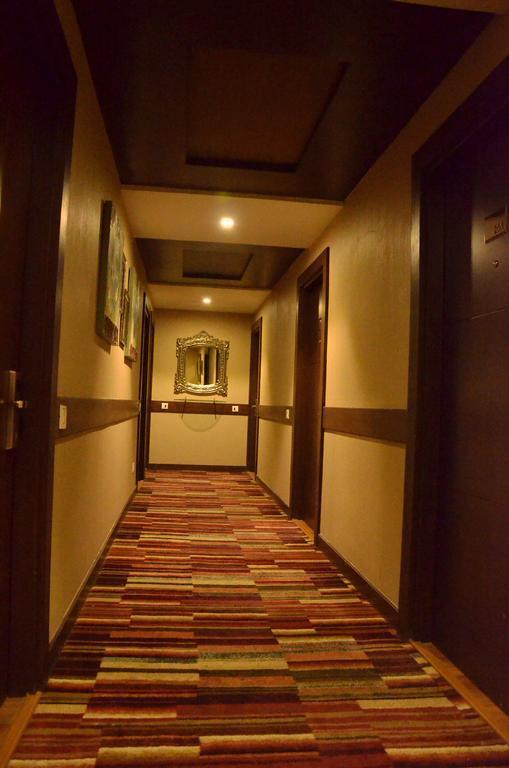 Hotel Down Town ジャランダール エクステリア 写真